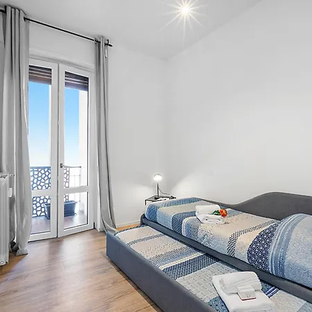 Specchio Di Cielo: With Terrace And Ac Center - Happy * Arona