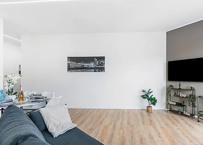 Apartament Specchio Di Cielo Center - Happy Arona