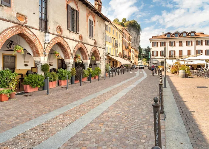 Apartament Specchio Di Cielo Center - Happy Arona